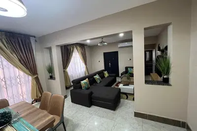 Cozy 3brm Apartment at Tse Addo - 5 min drive to nearby beach!