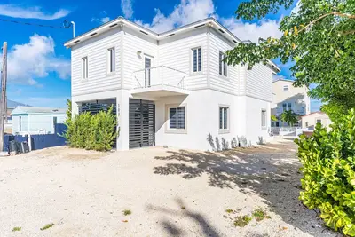 Image de Waterfront, 4Br/3b Home, 5 min from John Pennekamp State Park