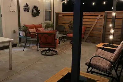 Image de Cozy Bungalow in the quaint small town of Louisburg!