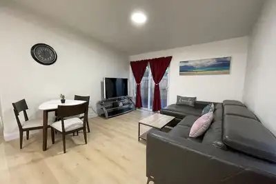 Charming 3 beds / 2 baths home - near the beaches