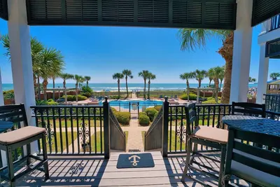 Image de Beach Front, 3 Br 3. 5 Dog Friendly House, Centrally located with pool - One Charleston Place C