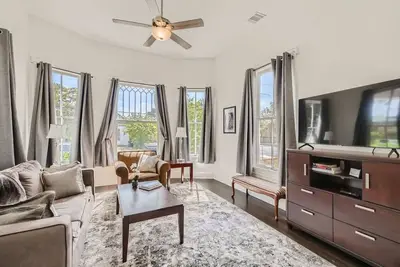 Image de Historic Victorian 2 Mins from the Pearl District