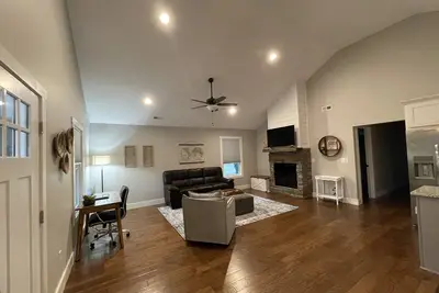 Image de New 3 bedroom near downtown Waynesville
