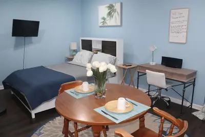Image de Lower Level Loft - Adorable Studio Apt. Near Bwi