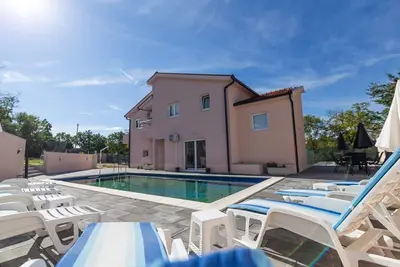 Image de Villa Cecilia with heated pool