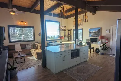 Image de Panoramic Lake Tahoe View Mt Retreat Hottub Pool Close to SkiLift Heavenly