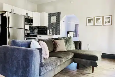 Image de Suite Home Indiana #3 | King 1bd/1ba Apartment