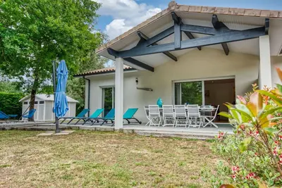 Image de Merveilleuse maison de vacances privée pour 6 personnes avec Wifi, Tv, terrasse et parking