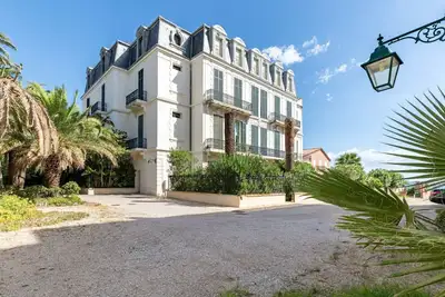 Agréable appartement pour 6 personnes avec Wifi, climatisation, Tv, terrasse et parking