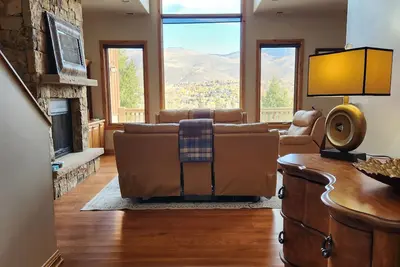 Image de Exquisite mountain home minutes from Beaver Creek