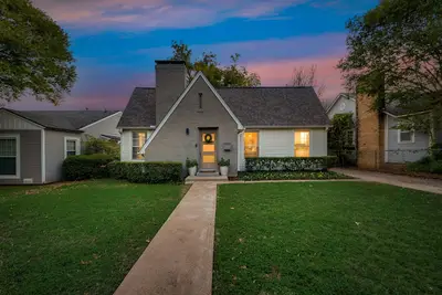 Image de Campout on El Campo located in the Cultural Arts District!