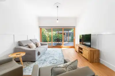 Image de Cheerful 2 Br 2 Ba home opposite friendly cafe/pub