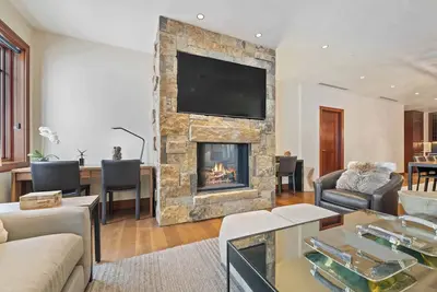 Image de Solaris 7e West - 3 Bedroom + Den