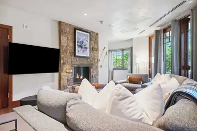 Image de Solaris 3e East - 2br + Den