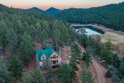 Image de Serene Mtn Retreat • 360° Views • Patios • Hot Tub