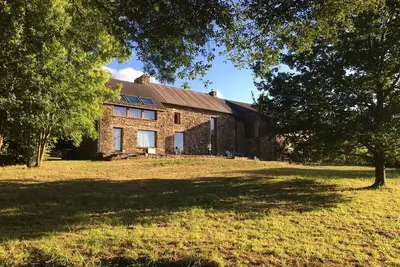Image de Maison d'architectes - 10000m2 jardin et sous bois