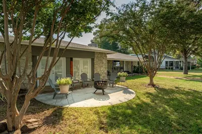 Image de Hot Tub! 4Bdrm Lakeview! Nearby Beach!