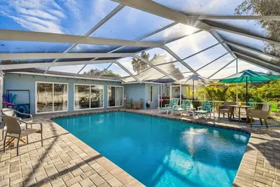 Image de Tropical Pool Retreat in Tarpon Springs