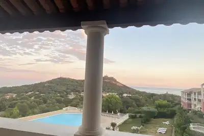 Image de superb panoramic view studio cabin hamlet cap esterel