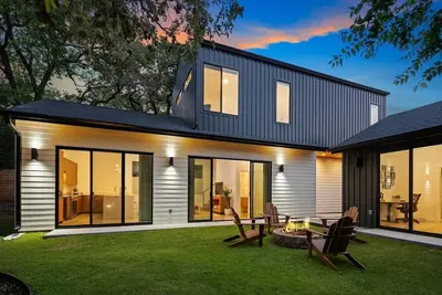 Image de Luxury Villa with hot & cold plunge pool, sleeps 8-12 in heart of Bouldin Creek