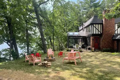 Image de Relaxing Lake Home with Private Water Access - Pet Friendly