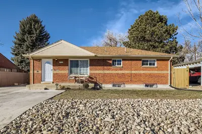 Image de Newly Renovated | Heart of Metro | Fast Mtn Access