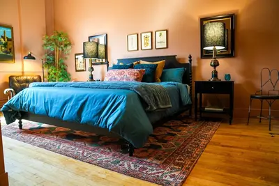 Image de The Original: One-of-a-kind downtown apartment