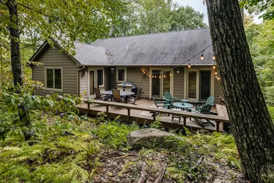 Image de Cozy Winter Home, Fireplace, Grill, all amenities!