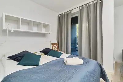 Image de Gwiaździsta 18 | Studio in Wrocław | Parking