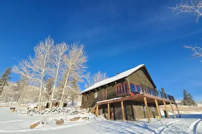 Image de True mountain getaway with easy drive to over 6 ski resorts.