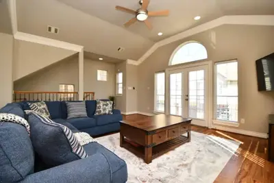 Image de Bedford Falls near Nrg, Texas Medical Center, Museums, Zoo, Rice University