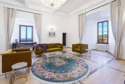 Image de Authentic Middle Ages apartment in the Castle