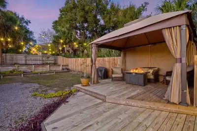 Image de Pensacola Cottage w/ Gas Grill Near Beaches!