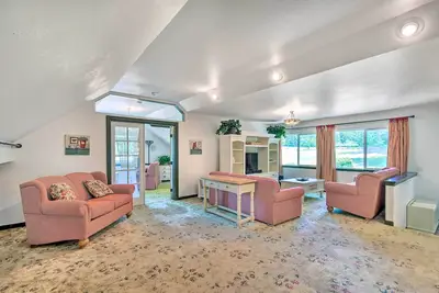 Image de Chehalis Retreat w\/ Scenic Views!
