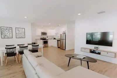 Image de Modern Duplex near Anna Maria Island