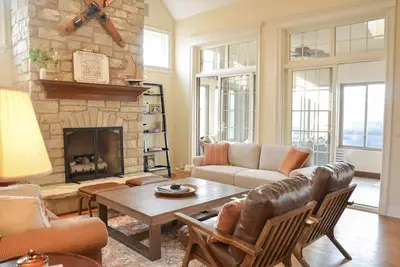 Image de Spacious, family-friendly, and amenities galore!