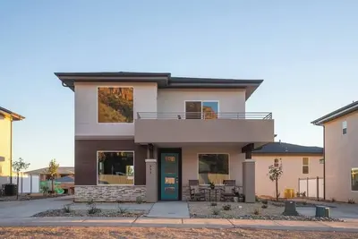 Image de So Zion Coral Cliffs, 4Bed, 3Bath, Hot Tub, Deck, Fire Pits