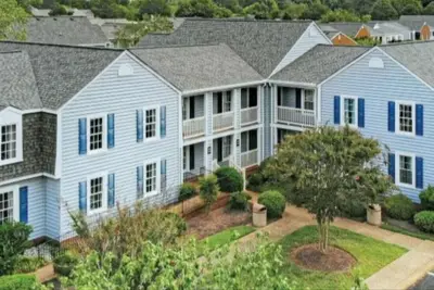 Image de Kingsgate one bedroom condo with the Ametties!