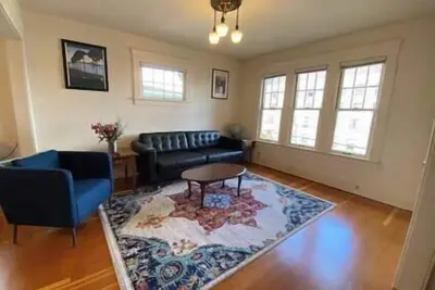 Image de Historic Downtown Riverview Flat, No. 3