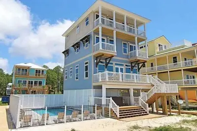 Image de Luxurious 6-Bedroom Oceanfront Home with Private Pool in Gulf County.