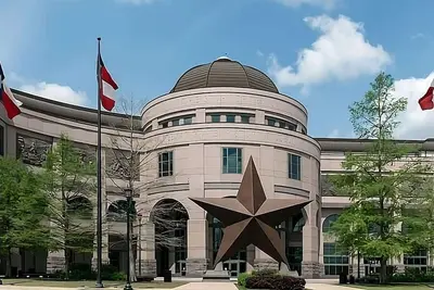 Image de Relaxing Getaway! Swimming Pool, Free Parking, Near Lbj Presidential Library!