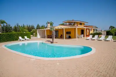 Image de Villa à Melissano avec 4 chambres à coucher, 8 couchages