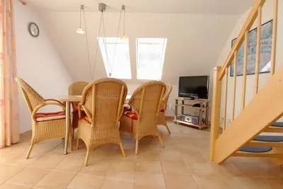Image de Bright, comfortably furnished apartment directly on the dike and beach!