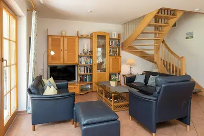 Image de Spacious semi-detached house with garden, terrace and pool in the Zingst vacation park