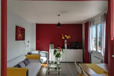 Image de Appartement cosy avec terrasse et jardin privatif, Ă 5 min du centre-ville de Barbezieux.