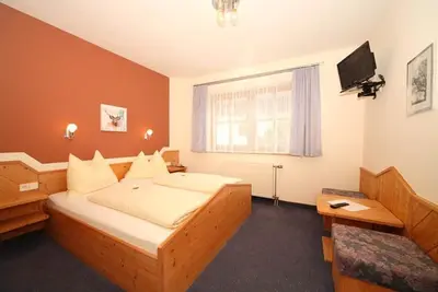 Image de Doppelzimmer mit Dusche, Bad, Wc - Hp - Golf- und Skipension Krug
