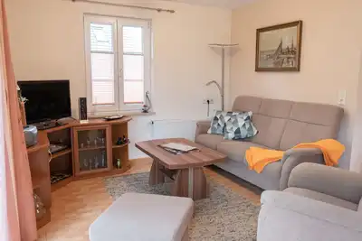 Image de Bright, large first floor apartment in a quiet location!