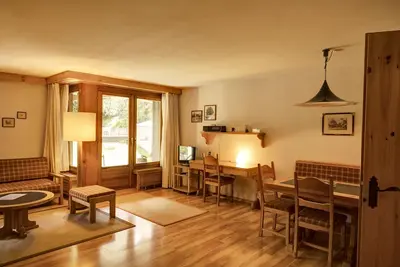 Appartement d'une pièce avec vue sur le jardin au 1er étage