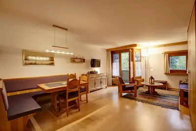 Appartement d'une pièce avec vue sur les montagnes au 3ième étage