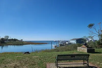 Image de The gardners Cottage 1 mile from long Island Sound - pet friendly